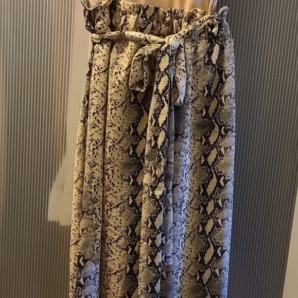 J for Justify Jumpsuit - Picture 2 of 6